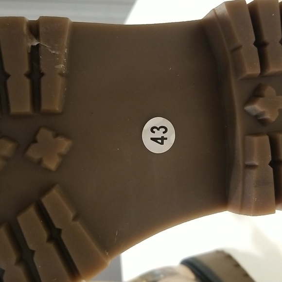 NWT BEAUTIFUL BOOTS - Picture 6 of 7